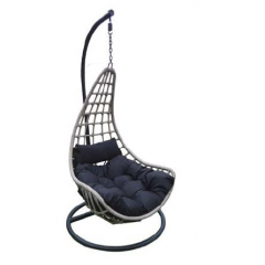 Πολυθρόνα relax kρεμαστή-πλέξη wicker σε γκρί  χρώμα και μαξιλάρι σε μάυρο χρώμα